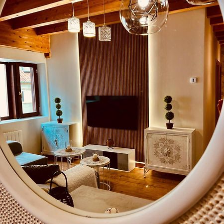 El Capricho De Claudia_ Apartamentos Burgos Catedral 외부 사진