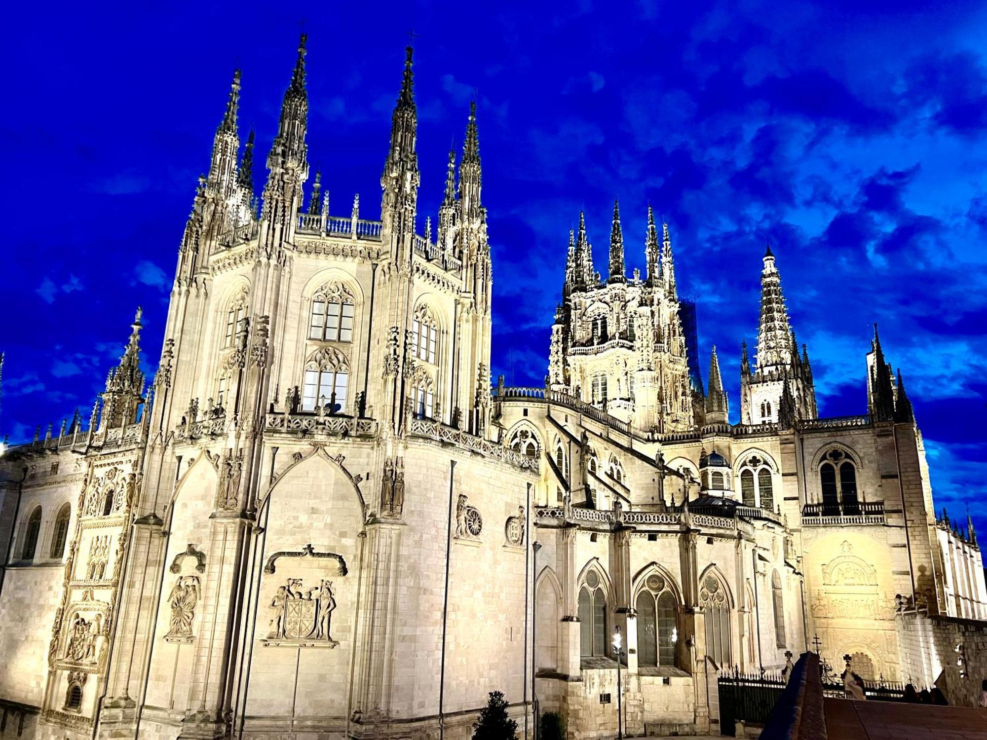 El Capricho De Claudia_ Apartamentos Burgos Catedral 외부 사진